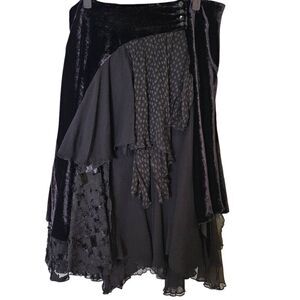 Javier Simorra black velvet tiered layered skirt. Size 10.